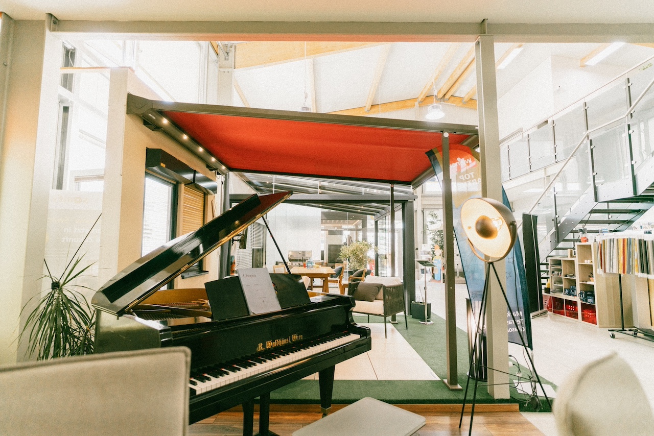 Ob Beleuchtung, Beschattung, Überdachung, Rollos, Möbel oder Dekorelemente: SUW Berger bietet Kunden alles aus einer Hand.