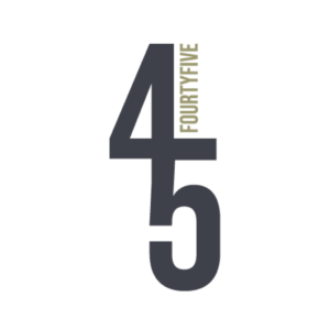 Logo mit der Zahl 45 und dem Wort 'FOURTYFIVE' in modernem Design.