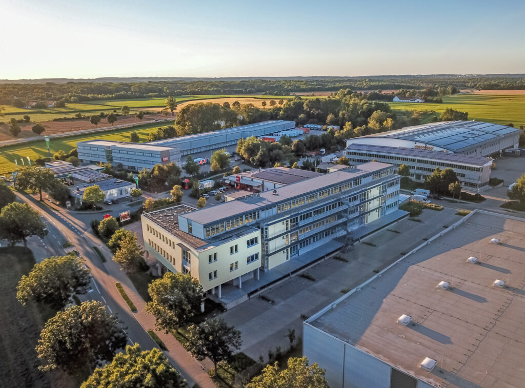 Luftaufnahme des MABP Lindbergh Centers mit einer Fläche von 100M.